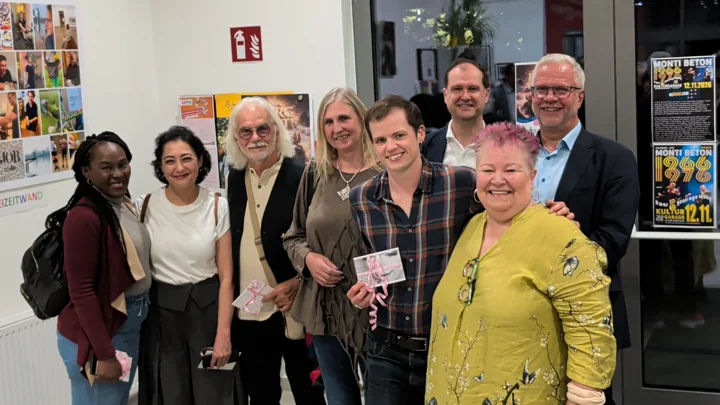 Gruppenfoto bei der Eröffnung